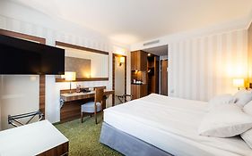 Hotel Lord - Warsaw Airport
